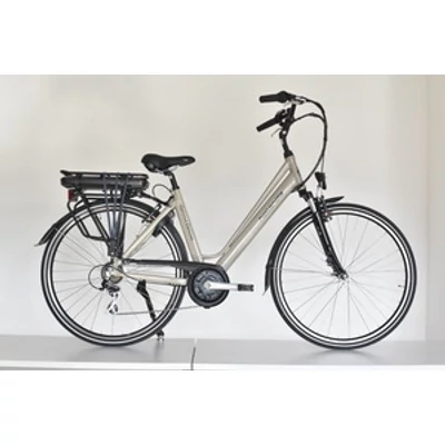 Neuzer 28"-os Pedelec Hollandia Optima Deluxe középmotoros női pedálszenzoros 18" és 19,5"-os, fehér, fekete, barna, világoskék színekben