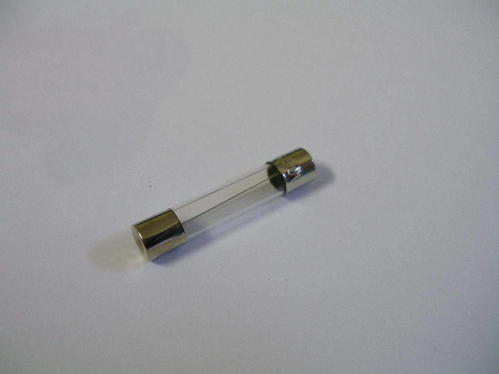 Velox alkatrész biztosíték 5A kicsi üveg