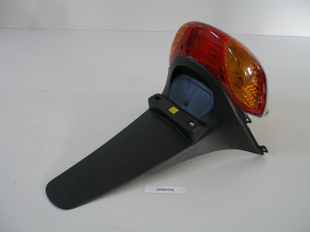 Velox alkatrész lámpa hátsó sárvédővel együtt Sprinter06