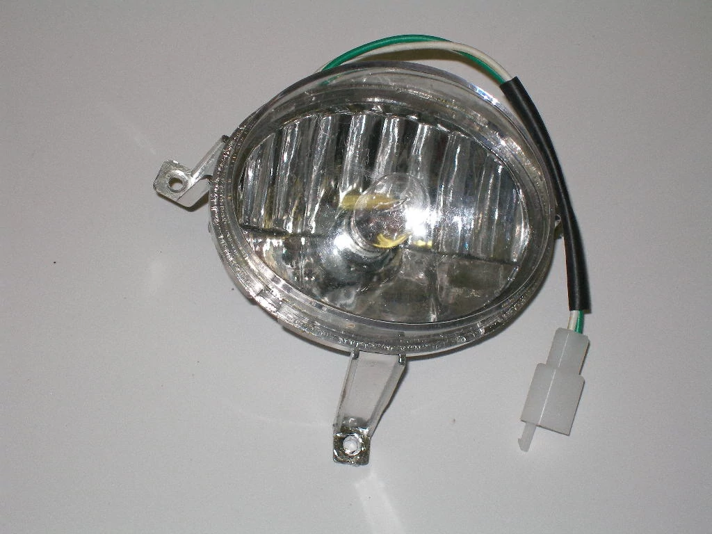 Velox alkatrész lámpa első Lady'10